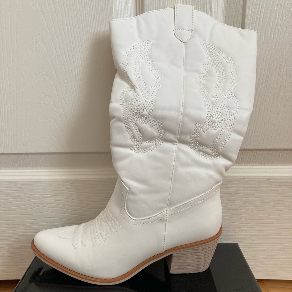 NWT Pierre Dumas Cowgirl Boots